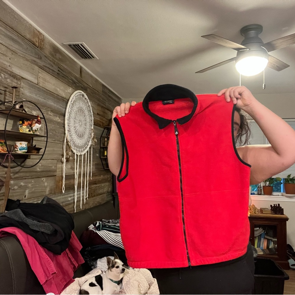 Red Short-sleeve Fleece Jacket